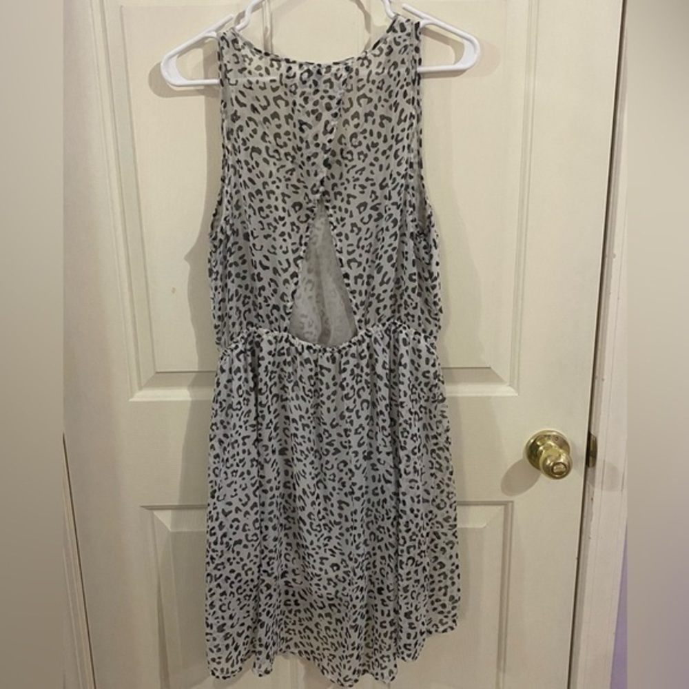 Divided White Cheetah‎ Print Dress - Picture 2 of 3